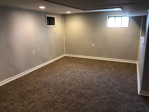5th image of 430 Lee Blvd