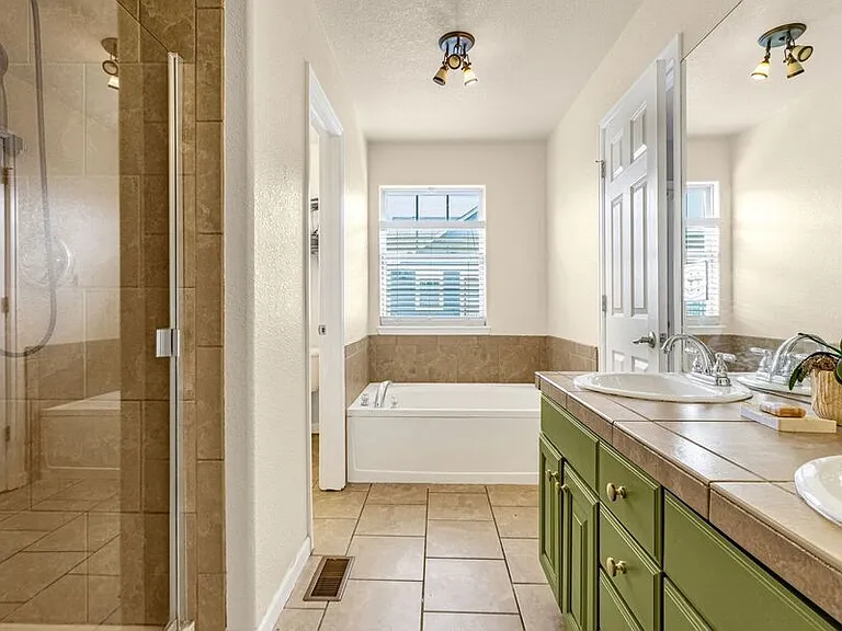 848 Wahsatch Rdg — Photo 22