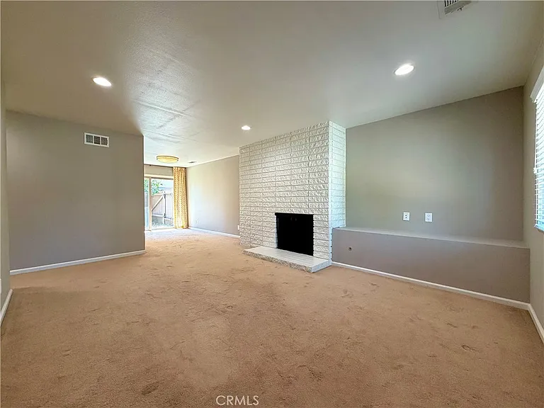 1365 Lafayette Rd #C — Photo 3