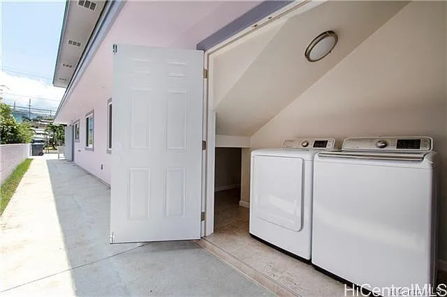 2137 Wilder Ave — Photo 12