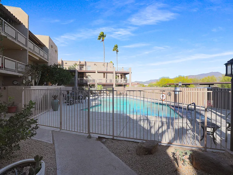 7402 E Carefree Dr #210 — Photo 28
