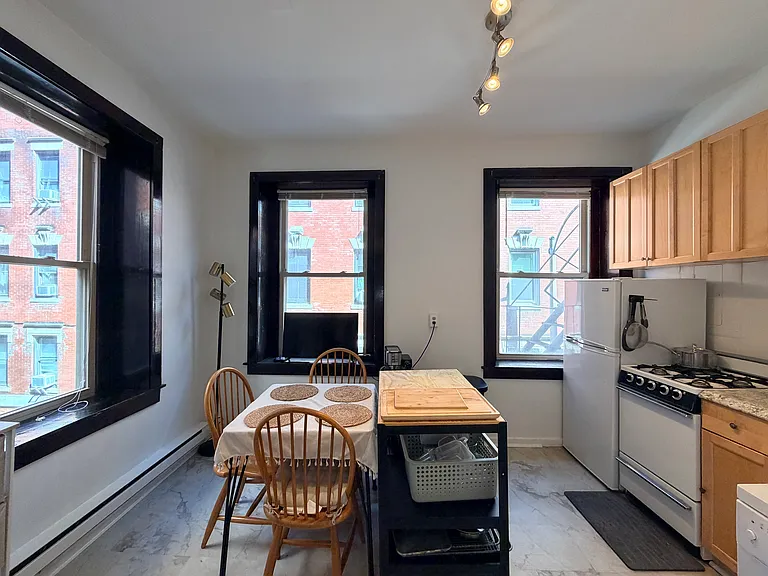 11 Unity St #4 — Photo 4