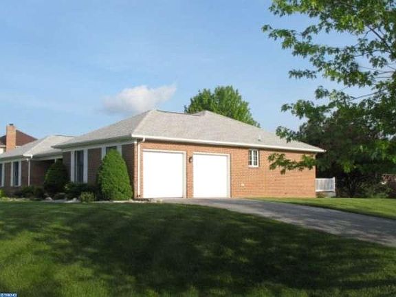 3rd image of 103 Philip Dr