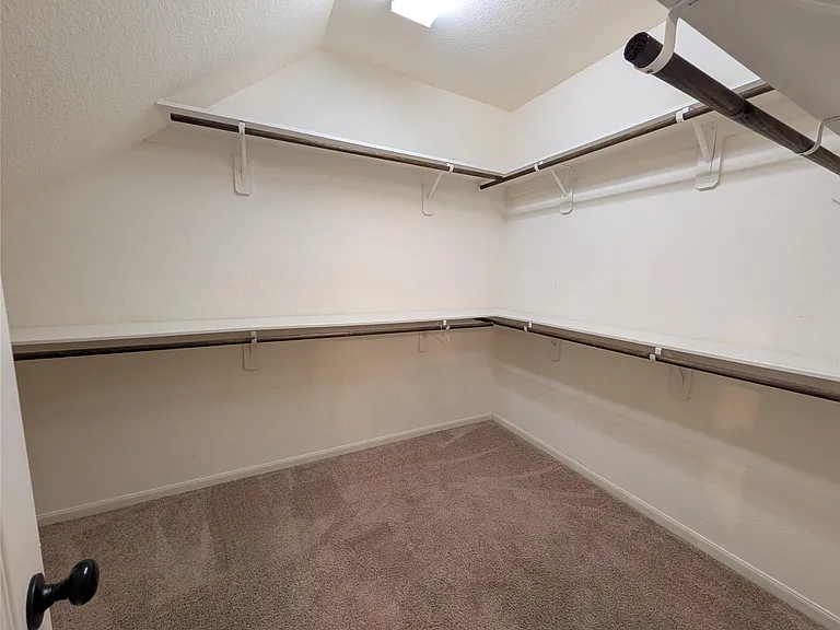6614 Hunters Creek Ln — Photo 12