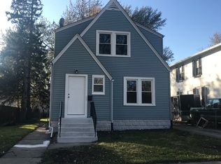 726 N View St, Aurora, IL 60506