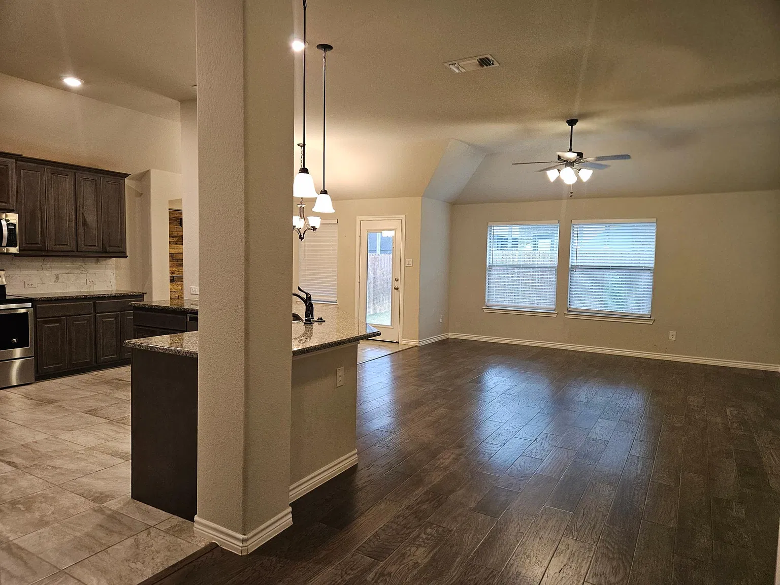 3 bed, 1763 sqft, $2,350 — Photo 3