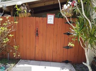 5610 McKinley St, Hollywood, FL 33021