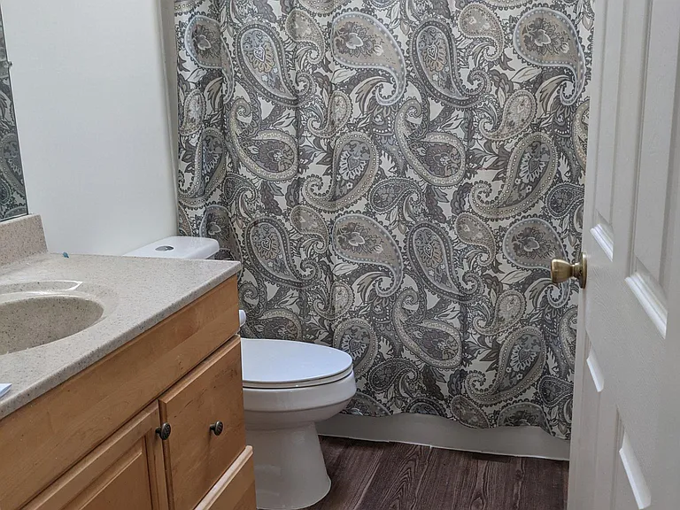 Master bedroom bathroom