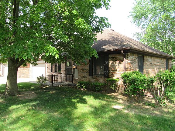 3rd image of 400 Glenn Knecht Dr