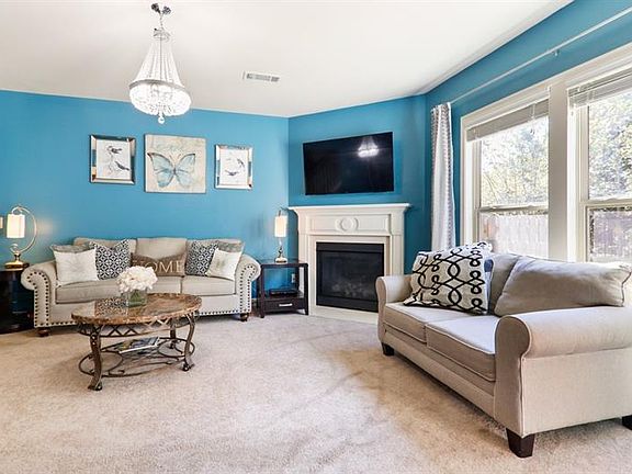 5th image of 980 Parkside Wood Ct