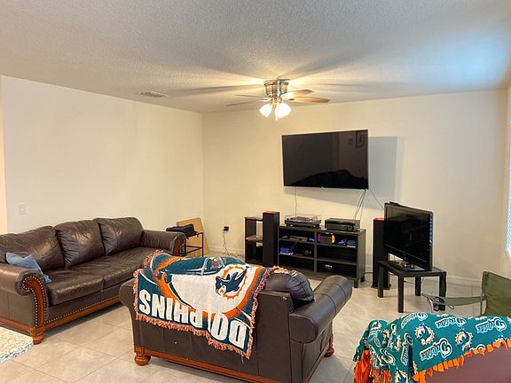 3rd image of 5622 Breezy Palm Pl