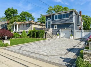2033 Waltoffer Ave, Bellmore, NY 11710