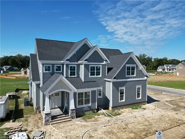 29 River Edge Dr, Suffolk, VA 23433