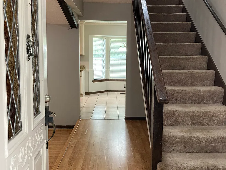 4601 Randolph Rd — Photo 2