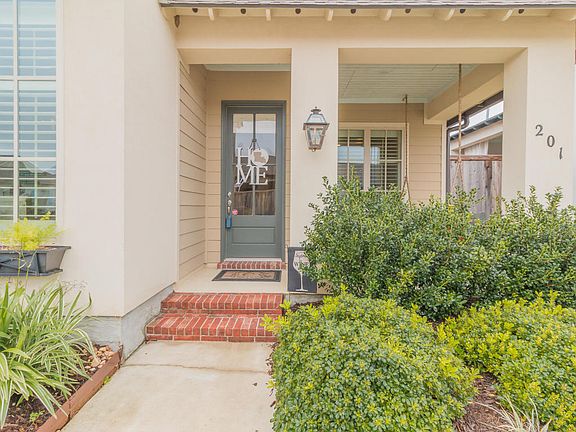 5th image of 201 Catalina Ln