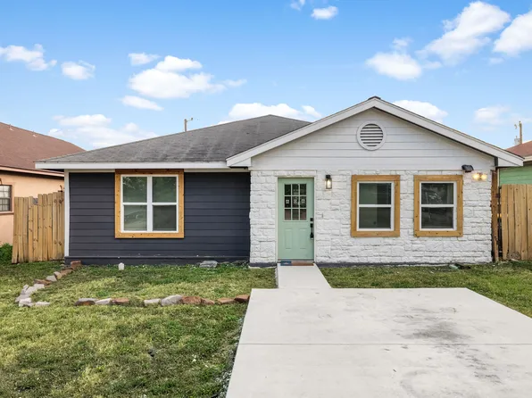 606 E Browning St, Manor, TX 78653