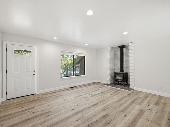 4th image of 10718 Manchester Dr