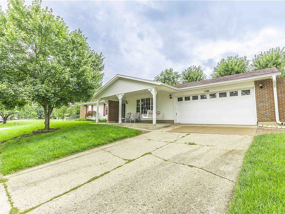 1st image of 1105 Sherwood Forest Dr