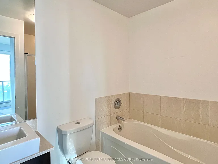 65 Bremner Blvd #1910 — Photo 22