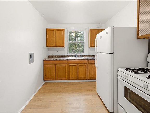 4th image of 18 Vernon Terrace