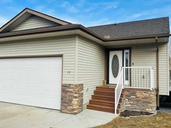 17 S Garden Way, Drumheller, AB T0J 0Y5