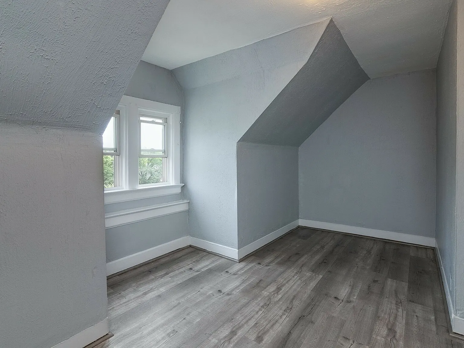 2409-2417 W. Clifton Ave — Photo 1