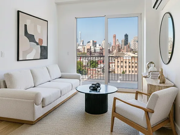 11-14 35th Avenue image 2 of 6