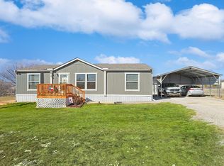 145 Barnes Ct, Decatur, TX 76234