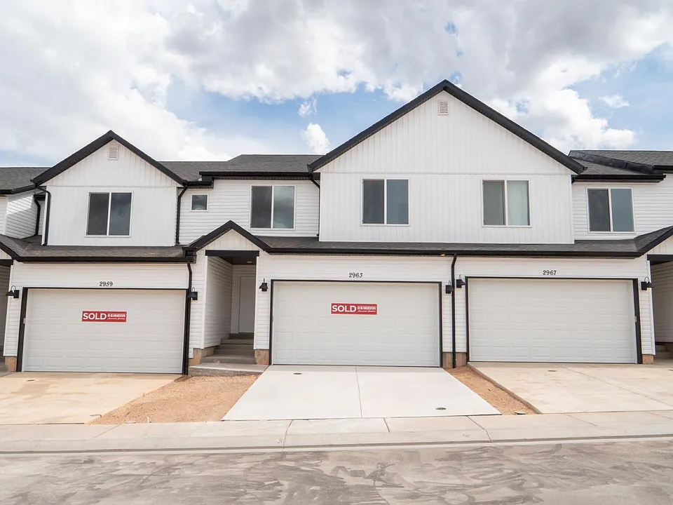 2963 W Hiatt Way