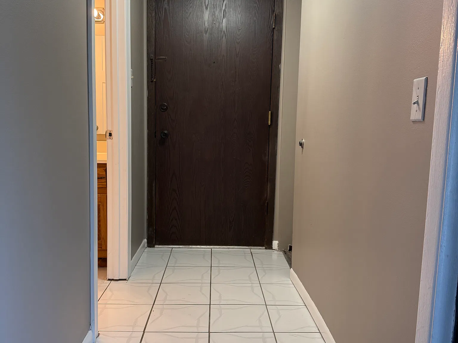1003 Centurion Ln — Photo 4