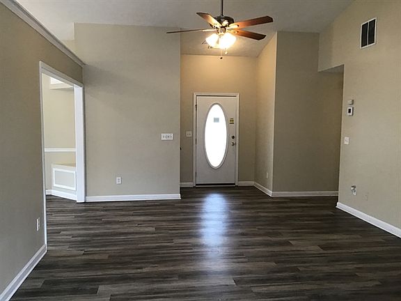 2nd image of 3500 Tiffany Dr SE