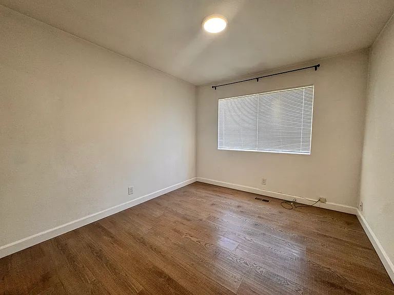 270 McDuff Ave — Photo 14