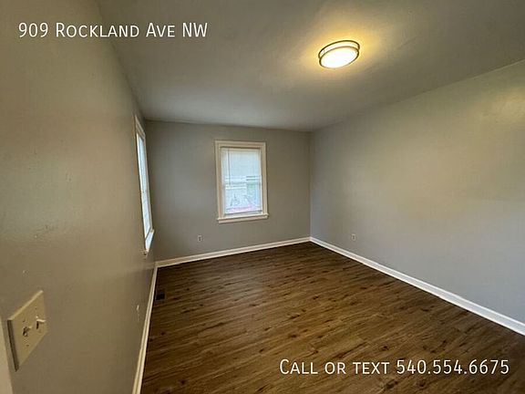 3rd image of 909 Rockland Ave NW