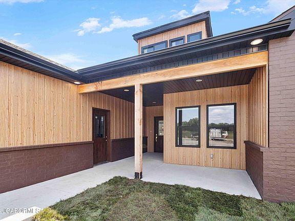 4th image of 2153 Moonflower Dr