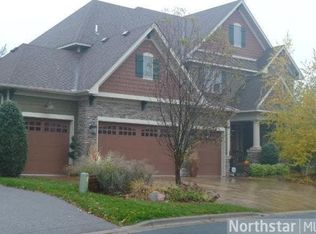 595 Lakeridge Dr, Saint Paul, MN 55126