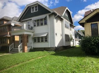 2864 N 49th St, Milwaukee, WI 53210