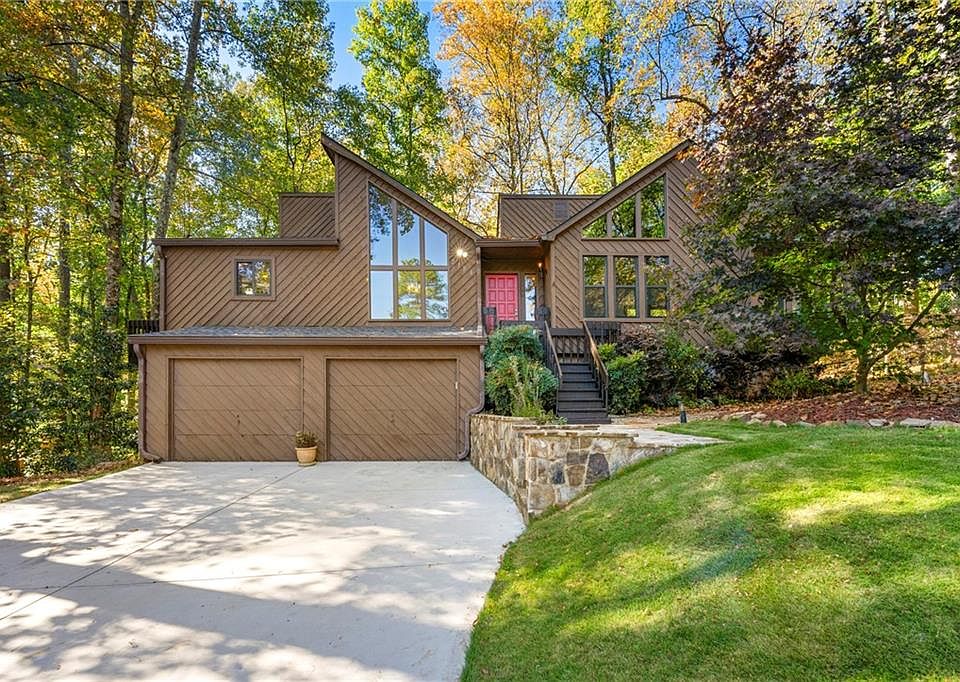 1st image of 2720 Twin Creek Ct