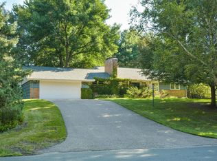 375 Margaret Cir, Wayzata, MN 55391