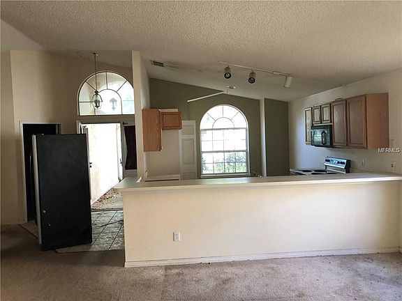 3rd image of 409 Woodbury Pines Cir