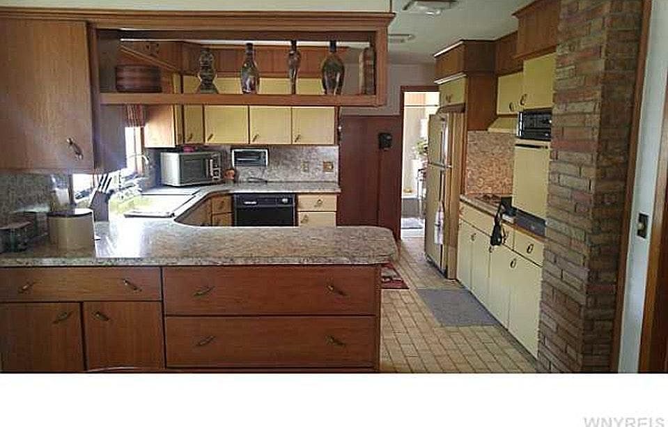 2nd image of 99 Vanderbilt St Floor 2
