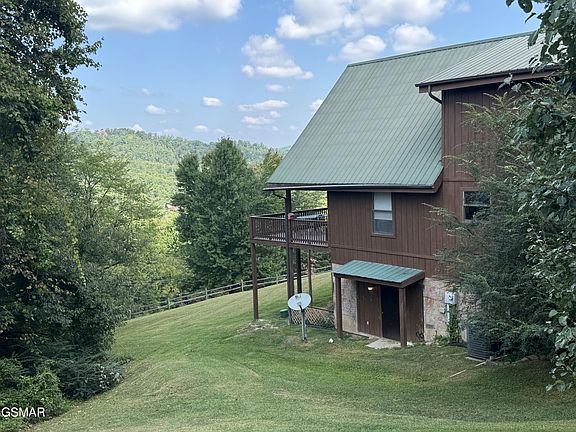 4th image of 1640 Bench Mountain Way