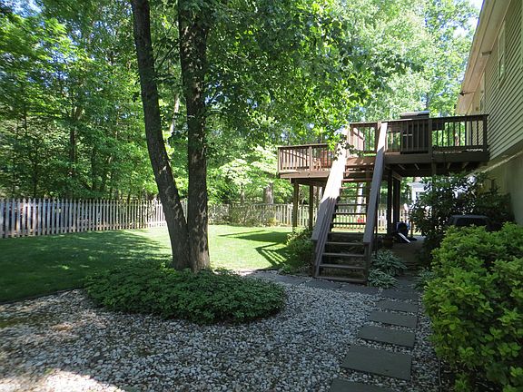 4th image of 15741 Vista Dr