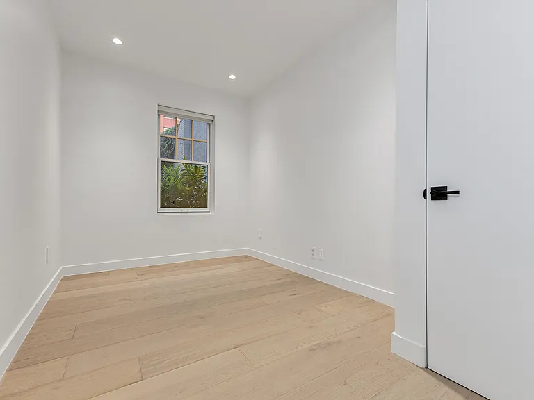 453 Hudson St #1G — Photo 23