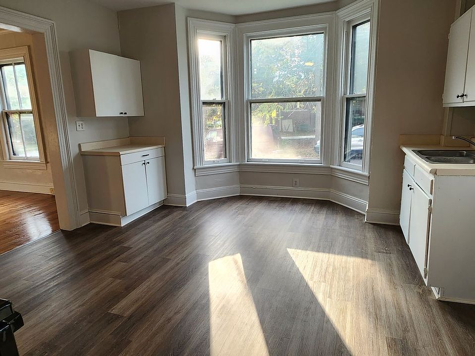 1st image of 419 Highland Ave SW APT 1