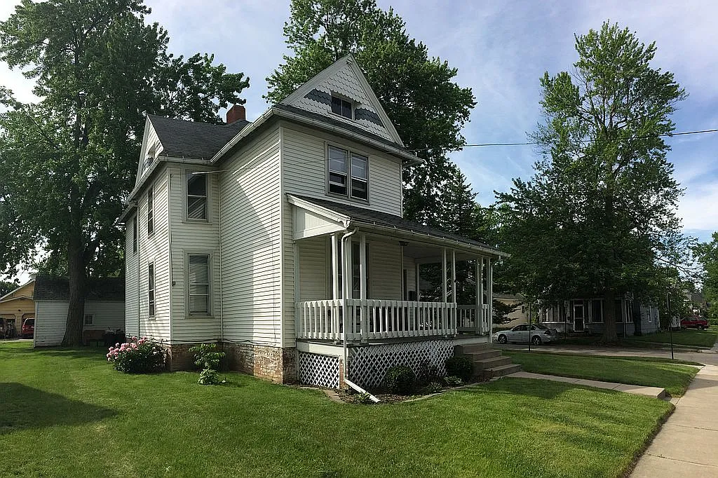 839 Holgate Ave #1/2 photo 1