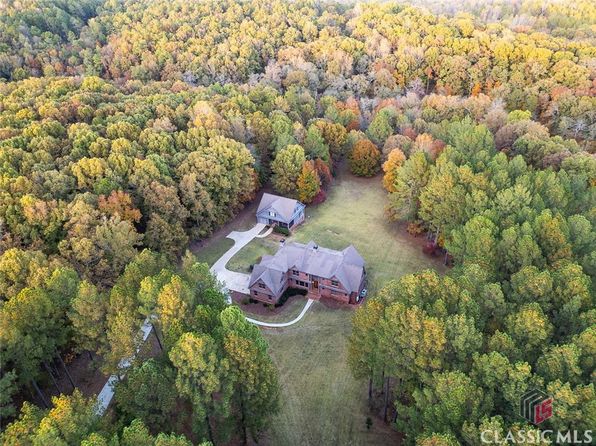 1070 Riverwalk Pointe Rd, Bishop, GA 30621