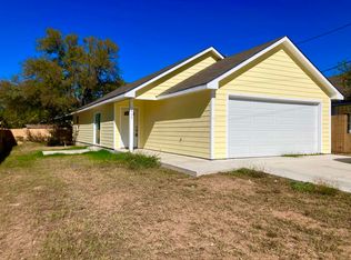 1537 Geronimo Trl, Kingsland, TX 78639
