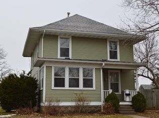 308 7th Ave, Vinton, IA 52349