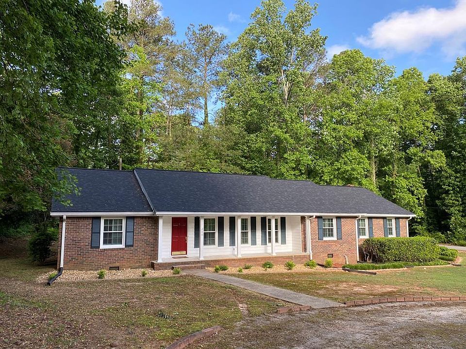 1st image of 240 Edgewood Dr