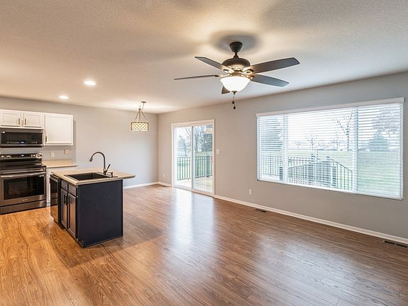 2nd image of 9530 Red Sunset Ct